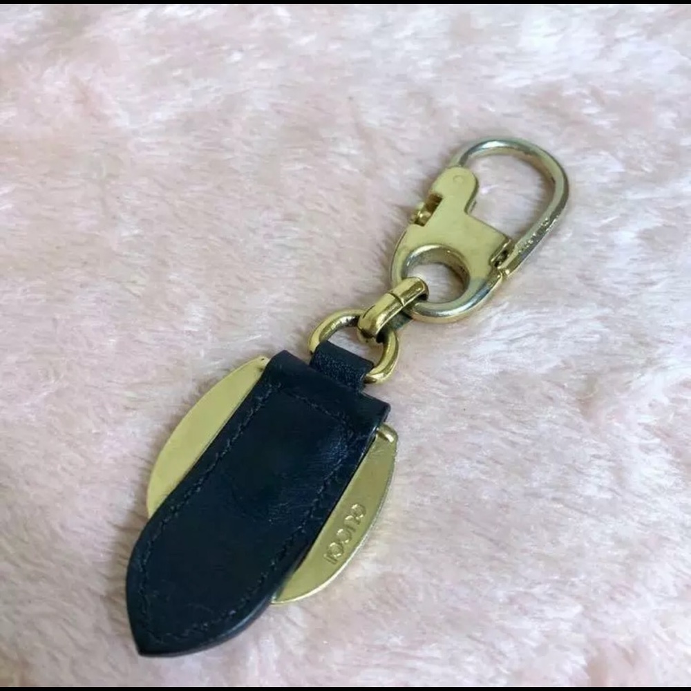 GUCCI Keychain - Picture 3 of 4